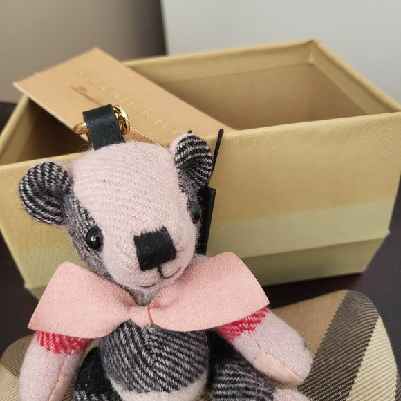 **SOLD** Brand New Burberry Thomas Bear Keychain - Picture 1 of 3